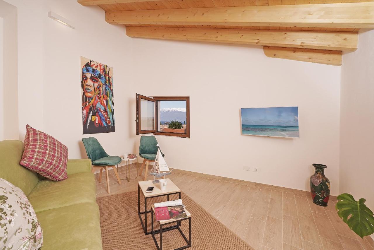 Apartments Villa Bougainville سان فيليتْشي ديل بيناكو المظهر الخارجي الصورة