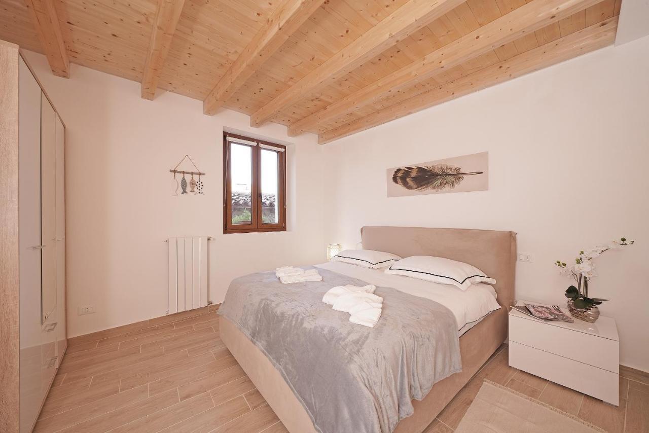 Apartments Villa Bougainville سان فيليتْشي ديل بيناكو المظهر الخارجي الصورة
