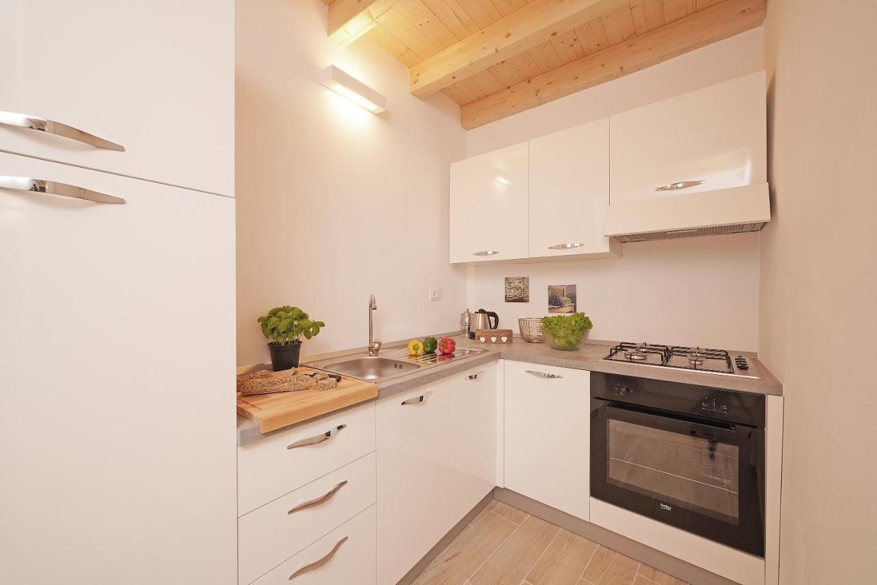 Apartments Villa Bougainville سان فيليتْشي ديل بيناكو المظهر الخارجي الصورة
